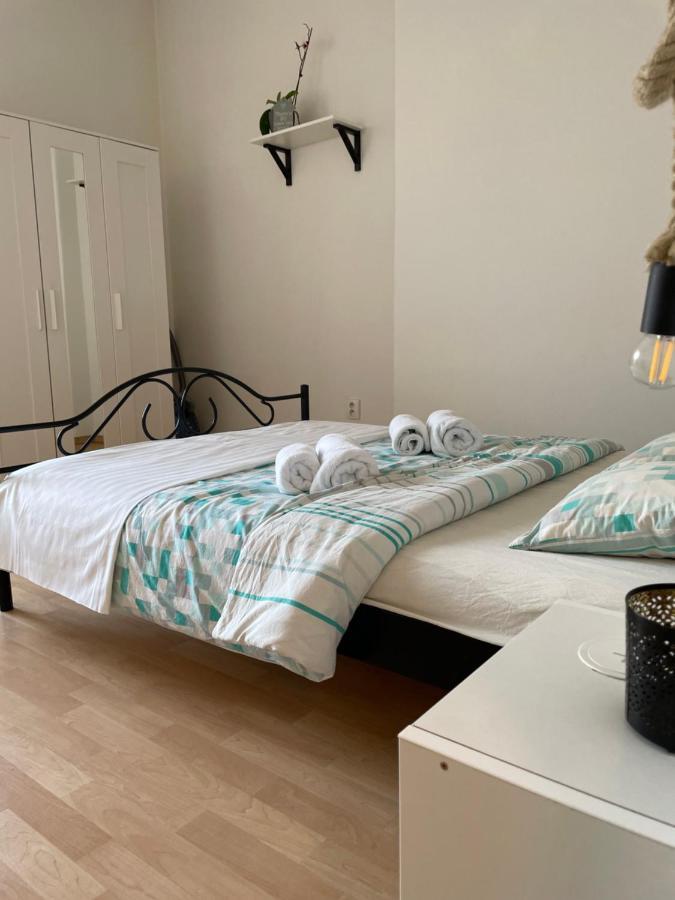 Cozy Apartment Near The City Center Χράντεκ Κράλοβε Εξωτερικό φωτογραφία